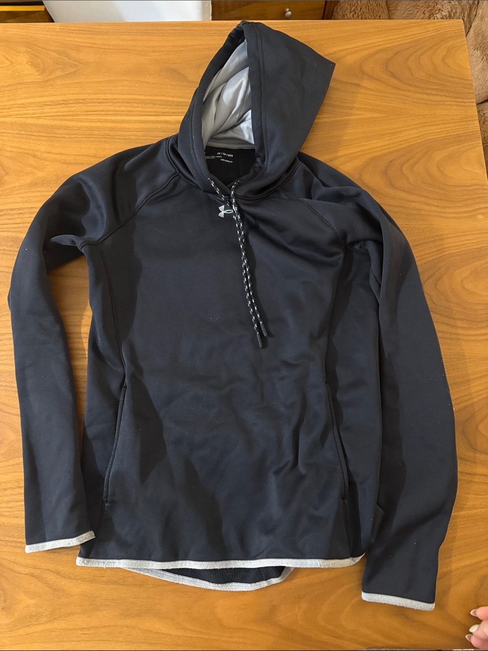 Under Armour Black Women’s Performance Hooded Pullover